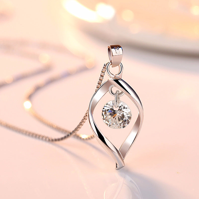 Fashion Zircon Twisting Female Pendant Necklace