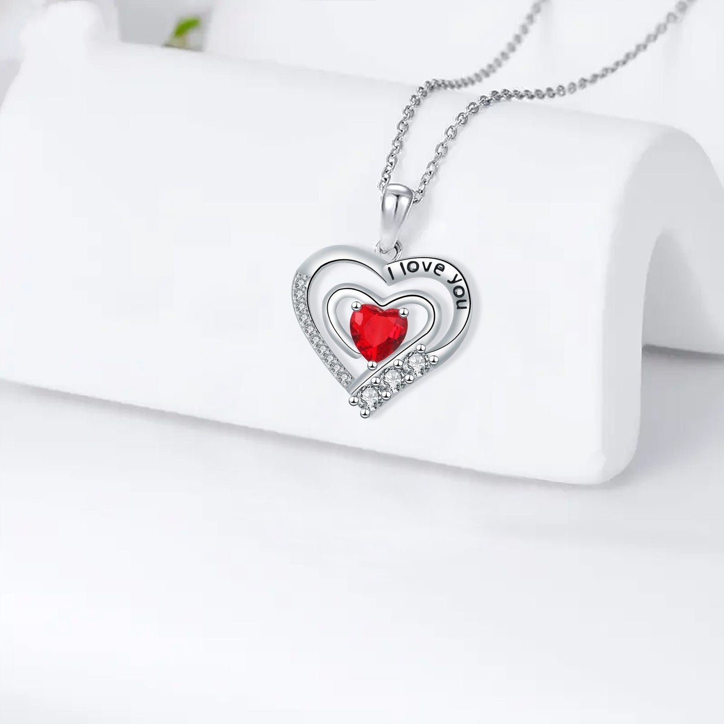 Fashion Romantic Love Surrounded Female Pendant Necklace